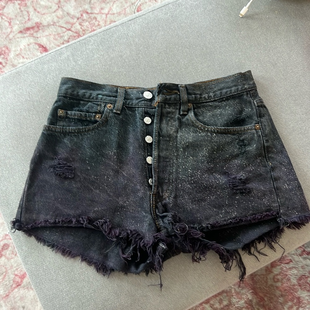 Vintage Urban Outfitters recycled levi mid rise shorts